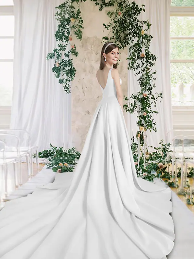 Luolandi Wedding Dresses V Neck Chapel Train Short Mini Satin Sleeveless Simple with Split